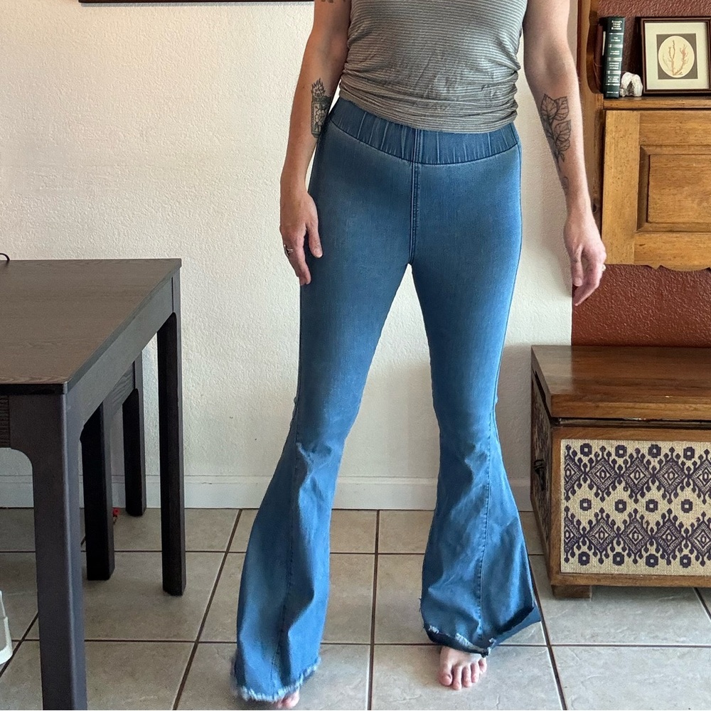 Stretchy Flared Jeans